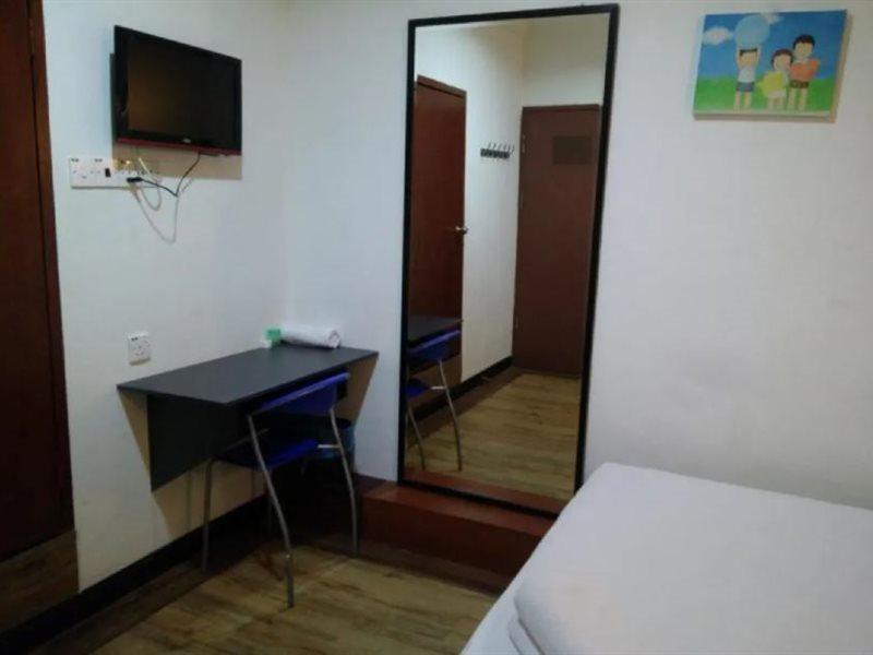 Hotel Switz Paradise - 5 Minute Walk To Centre Point And 10 Minute Walk To Waterfront- Kota Kinabalu