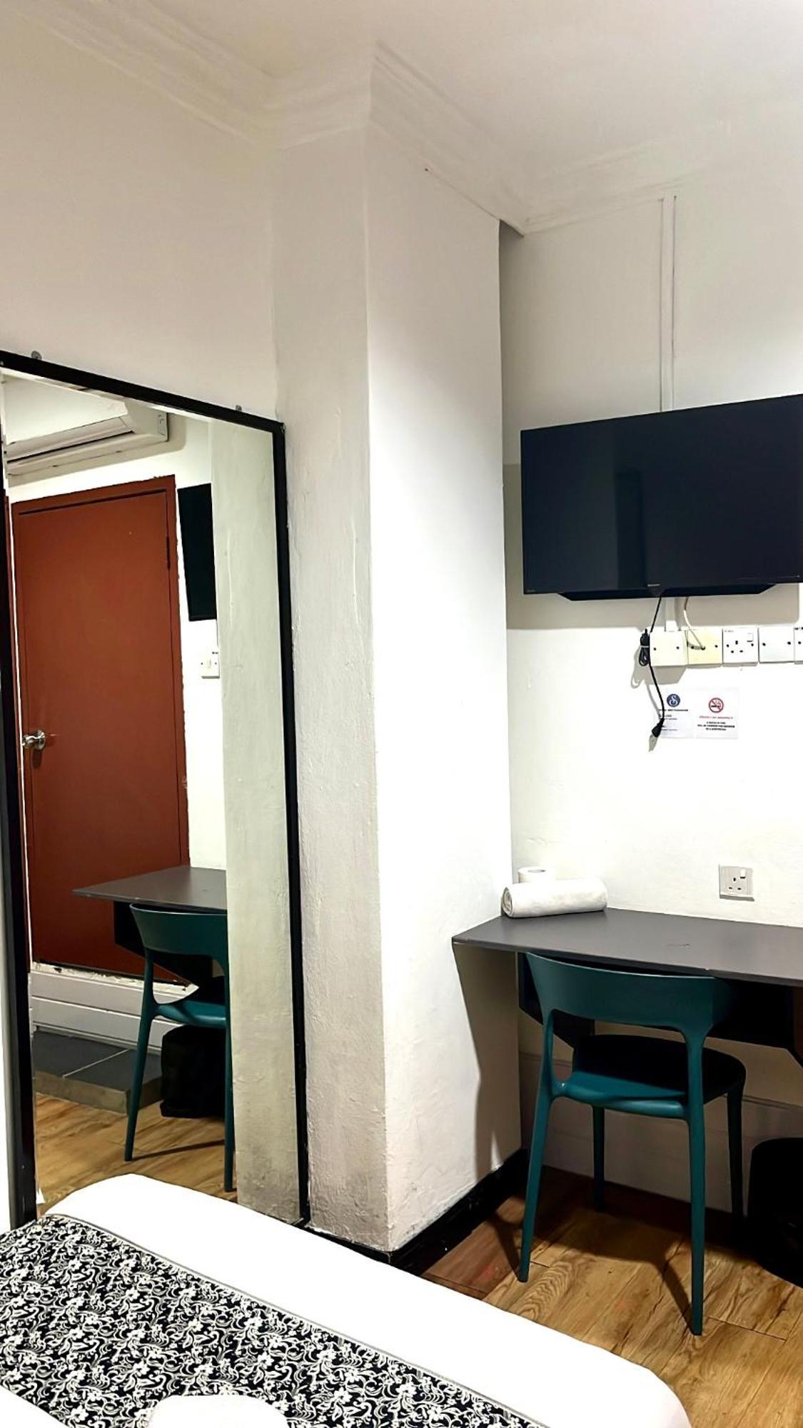 Switz Paradise - 5 Minute Walk To Centre Point And 10 Minute Walk To Waterfront- 2* Kota Kinabalu